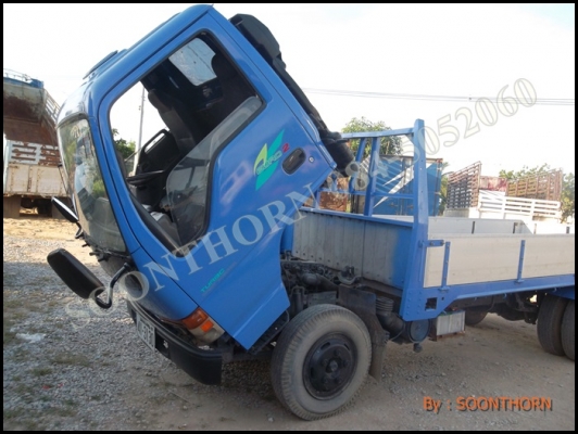 ขายด่วน รถบรรทุก 6 ล้อ ISUZU NKR 120 แรง รถห้างแท้ ปึ 40 รถสวยพร้อมใช้งาน ราคาสุดคุ้ม