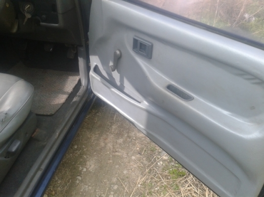 ขายไมตี้ปี97แท้โปร่งหน้าหลัง109000  รถคันนี้ตะเข็บเดิมๆทั้งคัน ไม่ผุไม่บุบ คัสซีสวยมาก (ที่เห็นสีแตกตรงประตูสาเหตุเกิดจากนานมาแล้วโดนขูดขีดเจ้าของเลยไปทำสีได้เวลาสีโป๊แตกเฉยๆ)แอร์เย็นช่วงล่างดีมีพาวเวอร์แต่ใช้ไม่ได้ใส่กระปุกธรารมดาให้เอาไปซ่อมเองเสียงวาวด