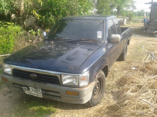 ขายไมตี้ปี97แท้โปร่งหน้าหลัง109000  รถคันนี้ตะเข็บเดิมๆทั้งคัน ไม่ผุไม่บุบ คัสซีสวยมาก (ที่เห็นสีแตกตรงประตูสาเหตุเกิดจากนานมาแล้วโดนขูดขีดเจ้าของเลยไปทำสีได้เวลาสีโป๊แตกเฉยๆ)แอร์เย็นช่วงล่างดีมีพาวเวอร์แต่ใช้ไม่ได้ใส่กระปุกธรารมดาให้เอาไปซ่อมเองเสียงวาวด