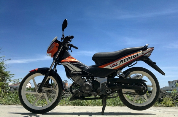 @@@     ( รถสวยๆ..ดี..ช้า....อดแน่ๆ ) ขาย ฮอนด้า โซนิค ล้อแมกซ์  รถปี 2009 เครื่องดี ราคา 18,000 บาท     @@@