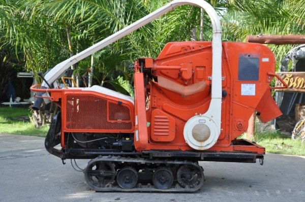 ขายเครื่องนวดข้าวKUBOTAติดรถบรรทุก ตีนตะขาบ ดีเซล สภาพสวยจัด เดิมญี่ปุ่น อะเนคประสงค์45,000เท่านั้น!!