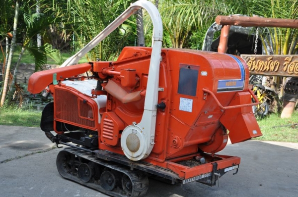 ขายเครื่องนวดข้าวKUBOTAติดรถบรรทุก ตีนตะขาบ ดีเซล สภาพสวยจัด เดิมญี่ปุ่น อะเนคประสงค์45,000เท่านั้น!!