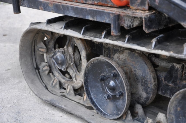 ขายเครื่องนวดข้าวKUBOTAติดรถบรรทุก ตีนตะขาบ ดีเซล สภาพสวยจัด เดิมญี่ปุ่น อะเนคประสงค์45,000เท่านั้น!!