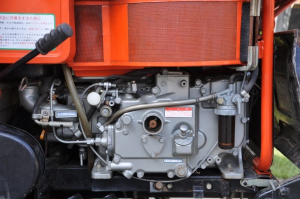 ขายเครื่องนวดข้าวKUBOTAติดรถบรรทุก ตีนตะขาบ ดีเซล สภาพสวยจัด เดิมญี่ปุ่น อะเนคประสงค์45,000เท่านั้น!!