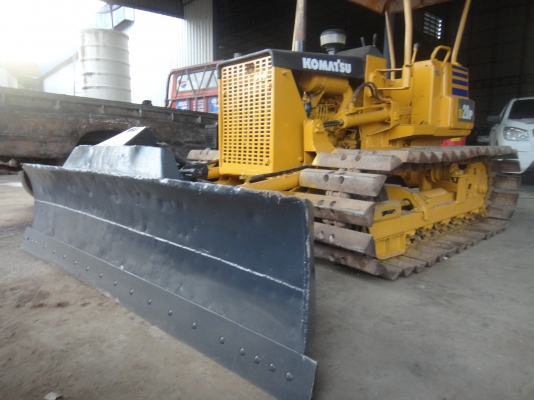 ขายรถแทรกเตอร์ KOMATSU D2-5 สภาพพร้อมลุย