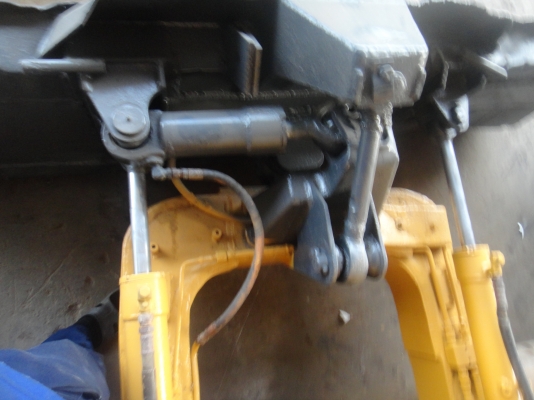 ขายรถแทรกเตอร์ KOMATSU D2-5 สภาพพร้อมลุย