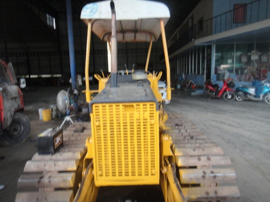 ขายรถแทรกเตอร์ KOMATSU D2-5 สภาพพร้อมลุย