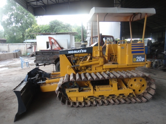 ขายรถแทรกเตอร์ KOMATSU D2-5 สภาพพร้อมลุย