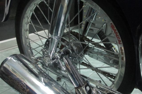 ขาย C50 เครื่องไลฟาน 110 สภาพนางฟ้าชุบโครเมี่ยมที้งคันที่เห็นในรูปให้หมดครับ ขาย C50 เครื่องไลฟาน 110 สภาพนางฟ้าชุบโครเมี่ยมที้งคันที่เห็นในรูปให้หมดครับ