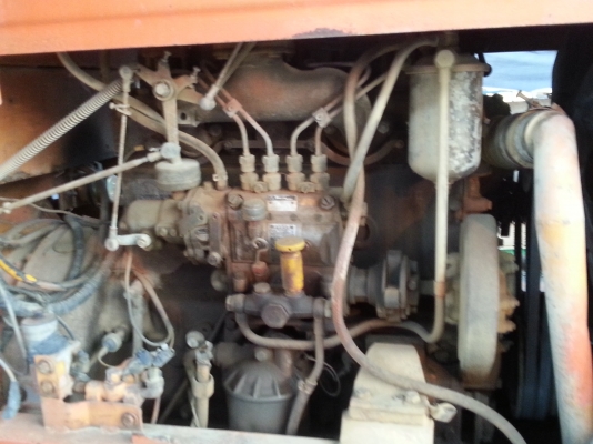 รถตัก ยี่ห้อ KOMATSU รุ่น PAY LOADER สภาพสวยมากๆ ยางเต็มๆ 90\% + มีแอร์ รถนอก