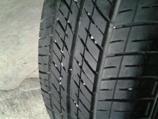 ขายยางขอบ15สวยสวยเหมือนใหม่