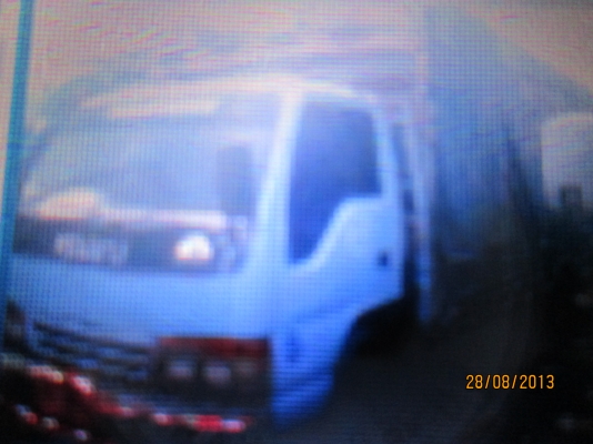 NPR-120-ปี40ฝาขาว-สภาพสวยๆเดิม-กะบะคาร์โก้คอกแป๊บ-5เมตร--550,000