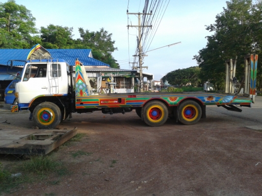 ขายรถบรรทุกลากรถเกี่ยวhino FM176 สองเพลา เครื่องHO7C 185 แรง