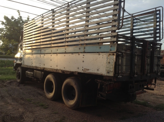 ขายสิบล้อHINO KT925 เพลาเดียว เปลี่ยนเครื่องลงเล่มเป็น HO7D 195 แรง(เครื่องดี) เบรกจิ๊ฟฟี่ เพาเวอร์ ยางดี ซัซซี่ดี กระบะโทรมเท่านั้น ยางดี แจ้ง ม.79 แล้ว ขายตามสภาพ 490,000