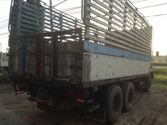 ขายสิบล้อHINO KT925 เพลาเดียว เปลี่ยนเครื่องลงเล่มเป็น HO7D 195 แรง(เครื่องดี) เบรกจิ๊ฟฟี่ เพาเวอร์ ยางดี ซัซซี่ดี กระบะโทรมเท่านั้น ยางดี แจ้ง ม.79 แล้ว ขายตามสภาพ 490,000