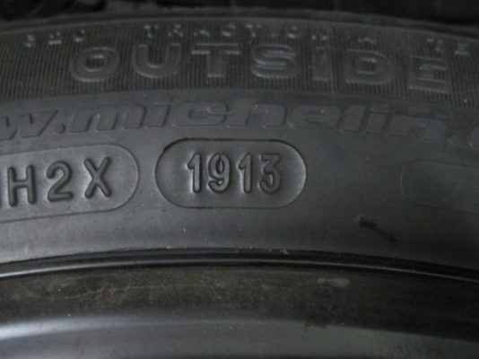 ขายยางพร้อมกะทะและฝาครอบ Honda City ยางป้ายแดง MICHELIN ปี 13 ขอบ 15 ขายยางพร้อมกะทะและฝาครอบ Honda City ยางป้ายแดง MICHELIN ปี 13 ขอบ 15