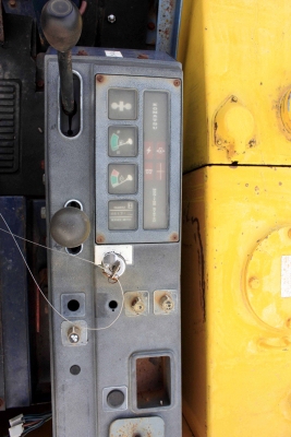 ขาย รถขุดเล็ก KOMATSU PC30-6 เก่านอกแท้ๆ สภาพดีพร้อมใช้งาน ไม่เคยใช้งานในเมืองไทย ติดต่อ 086-775-7900