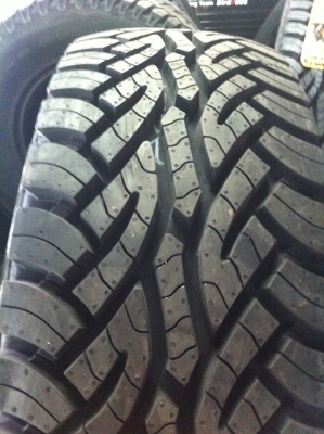 ยางใหม่ปี 13 ขนาด 245-70 R16 AT ราคาโดนๆ