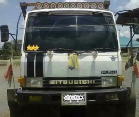 MITSUBISHI FUSO FN527 - 195 HP 6D16 MA สิบล้อดั๊มพ์ 2 เพลา กระบะดั๊มพ์เหล็ก 12 ตันของ KAC สภาพสวย เครื่องแรงดีไม่เยิ้ม หัวเก๋งตาเหลี่ยมสวยจัดระบบไฟส่องสว่างครบครัน ภายในคอนโซลสวยครบพร้อม แอร์ พวงมาลัยเพาเวอร์ ระบบเบรคทริ๊ปฟี้ ช่วงล่างแน่นคัชซีไม่มีบวม ยาง