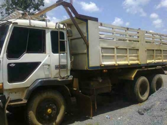 MITSUBISHI FUSO FN527 - 195 HP 6D16 MA สิบล้อดั๊มพ์ 2 เพลา กระบะดั๊มพ์เหล็ก 12 ตันของ KAC สภาพสวย เครื่องแรงดีไม่เยิ้ม หัวเก๋งตาเหลี่ยมสวยจัดระบบไฟส่องสว่างครบครัน ภายในคอนโซลสวยครบพร้อม แอร์ พวงมาลัยเพาเวอร์ ระบบเบรคทริ๊ปฟี้ ช่วงล่างแน่นคัชซีไม่มีบวม ยาง