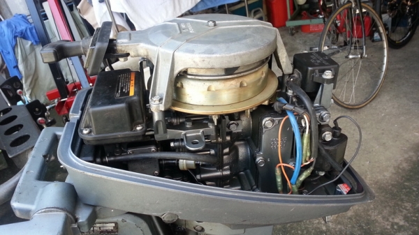 เครื่องยามาฮ่า 6 แรงสองจังหวะหางสั้นครับ