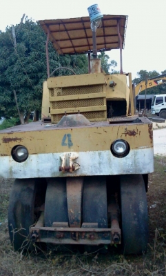 รถบดล้อยาง