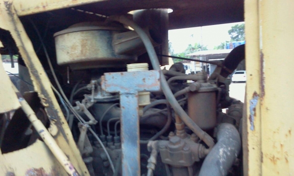 รถบดล้อยาง