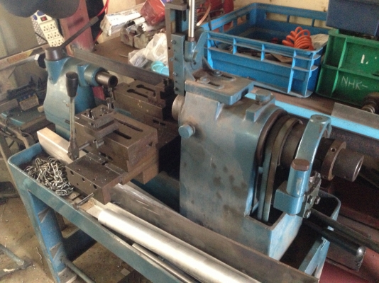 ขายแท่นกลึงมือโยก collete 32 mm. สภาพสวย พร้อมใช้งาน รับประกันคุณภาพ สนใจโทร. 082-561-8028 / 085-177-2887 line ID mananon1919 ขายแท่นกลึงมือโยก collete 32 mm. สภาพสวย พร้อมใช้งาน รับประกันคุณภาพ สนใจโทร. 082-561-8028 / 085-177-2887 line ID mananon1919