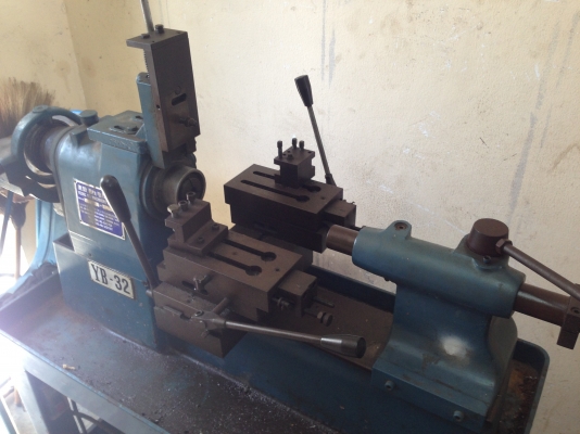 ขายแท่นกลึงมือโยก collete 32 mm. สภาพสวย พร้อมใช้งาน รับประกันคุณภาพ สนใจโทร. 082-561-8028 / 085-177-2887 line ID mananon1919 ขายแท่นกลึงมือโยก collete 32 mm. สภาพสวย พร้อมใช้งาน รับประกันคุณภาพ สนใจโทร. 082-561-8028 / 085-177-2887 line ID mananon1919