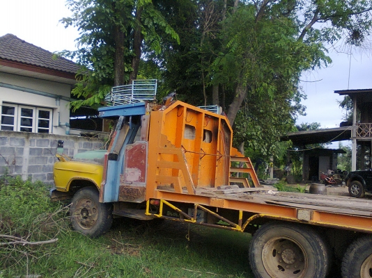 ขายสิบล้อหน้ายาวบรรทุกรถเกี่ยวข้าว โทรเลยครับ 088-3224565