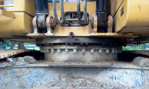 CAT320D