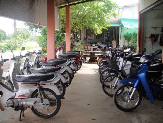 ขายฮอนด้าดรีม คุรุสภา สภาพสวยพร้อมใช้งาน (ทะเบียนพร้อมชุดโอน ) ขายฮอนด้าดรีม คุรุสภา สภาพสวยพร้อมใช้งาน (ทะเบียนพร้อมชุดโอน )