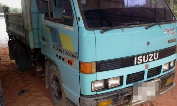 ISUZU NKR