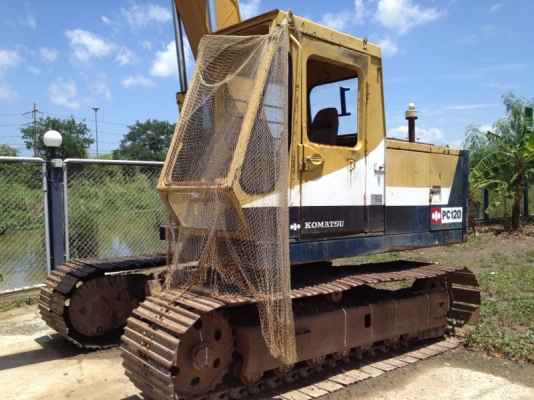 ขายด่วน รถแบ็คโฮ pc 120 รุ่น 1 komussu  ขาย 720,000