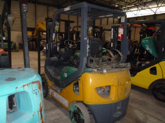 ขายรถฟอร์คลีฟท์ KOMATSU FG15HT20 เสา3 เมตรติดแก๊สจากนอกออโต้ ปี2006 รถนอกนำเข้า ติดต่อมานะ 085-9049669