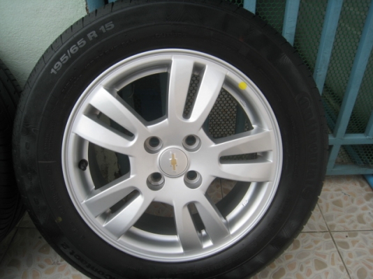 ขายล้อแม็ก Chevrolet sonic 15"x6" 4รู100 +ยาง 12,1 เส้นและยางปี 13,3เส้น   สนใจติดต่อเล็กคลองสามครับ (081-3747940)