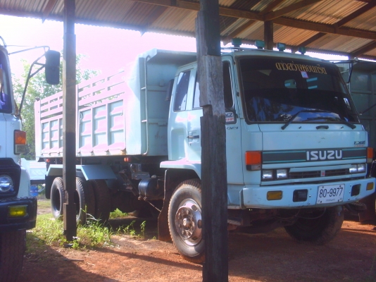 รถ ISUZU ROCKY 210 แรง และกระบะพร้อมใช้งาน รถ ISUZU ROCKY 210 แรง และกระบะพร้อมใช้งาน