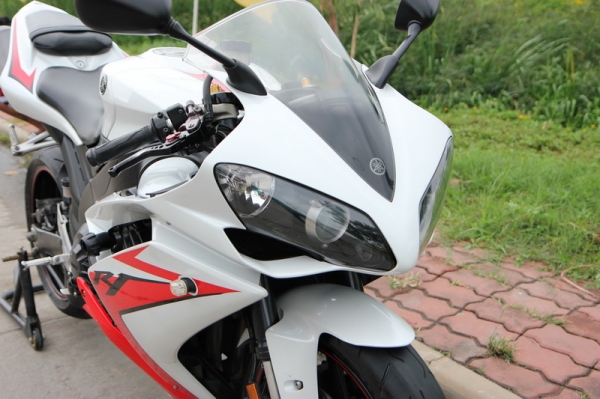 บรีส ไบค์ ช็อป ลำลูกกา ขาย YAMAHA R1 ปี 2008 ทะเบียนแท้ สมอ โอนขนส่งทั่วไทย