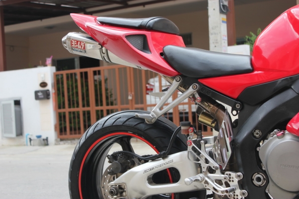 บรีส ไบค์ ช็อป ลำลูกกา((ใหม่ล่าสุด)) CBR1000RR ปี2005 สเเป็คอเมกา พร้อมสรรพสามิต สีเดิม