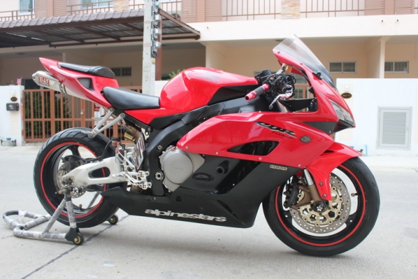 บรีส ไบค์ ช็อป ลำลูกกา((ใหม่ล่าสุด)) CBR1000RR ปี2005 สเเป็คอเมกา พร้อมสรรพสามิต สีเดิม