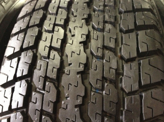 ล้อป้ายเเดง ออนิวD-max ขอบ17" พร้อมยางปี13 วิ่งมา 30โล ใหม่มากๆ