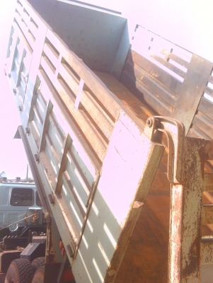 รถบรรทุก  ISUZU  ROCKY  210  แรง สภาพเยี่ยม