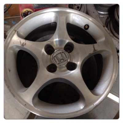 ขายแม็กเดิมขอบ15 Honda Civic 5 ก้าน 4รู100 ราคา 2,500 บ. ใส่ฟรี