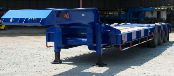 รถกึ่งพ่วงชานต่ำ 3 เพลา ล้อเปิด ไม่รวมสะพานท้าย