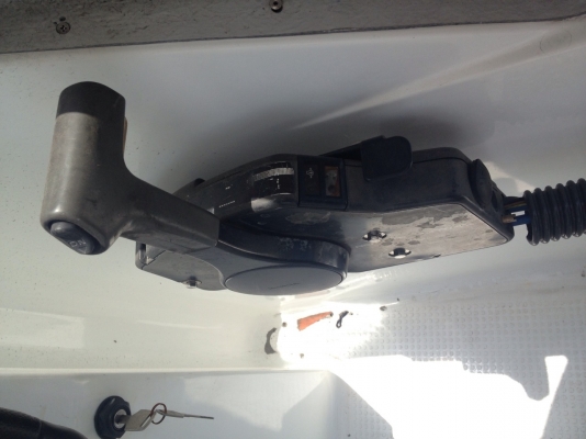 เรือเร็ว YAMAHA สภาพดีมาก พร้อมเทรลเลอร์ เรือเร็ว YAMAHA สภาพดีมาก พร้อมเทรลเลอร์