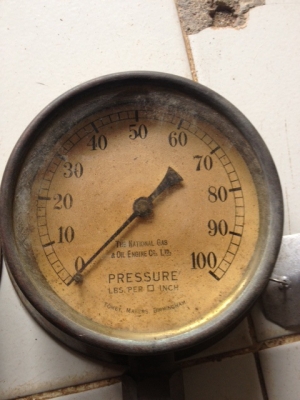 เกวัดแรงดันลม  อังกฤษ