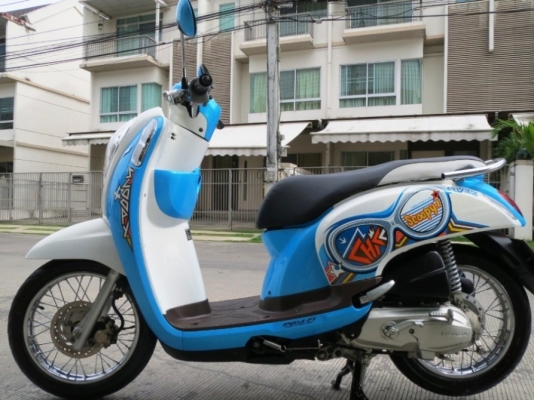 6  เดือน  All New Scoopy-I ลาย Chic เดิมดีไม่มีบิวด์ เพียง 29,900  บาทเท่านั้น