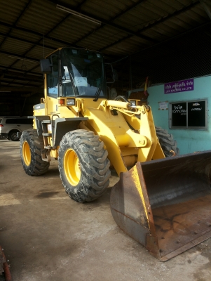 ขายรถตัก ล้อยาง W100