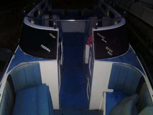 ขายเปลือกเรือเร็วขนาด 27 ฟุต ท้องไม้ตะเคียน ( ไม้จริง )