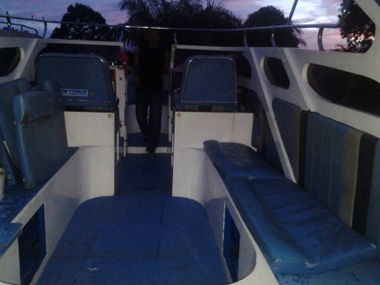 ขายเปลือกเรือเร็วขนาด 27 ฟุต ท้องไม้ตะเคียน ( ไม้จริง )